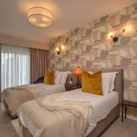 Mourato By Sunny Deluxe